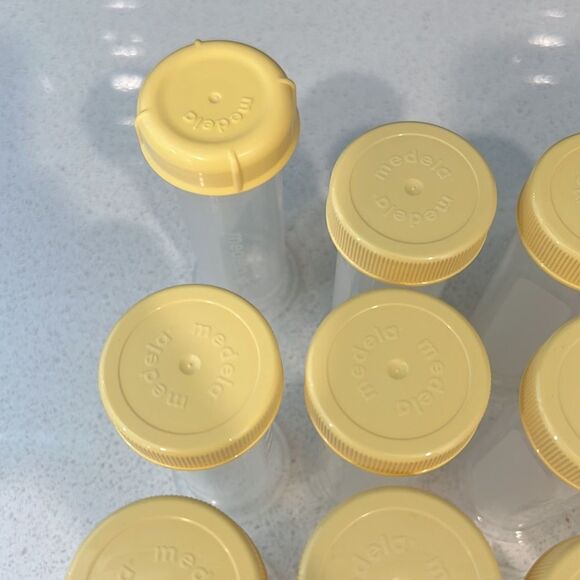 Breast milk bottles + 100 storage bags - Picture 10 of 10